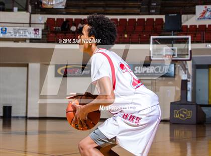 Thumbnail 1 in Hirschi vs. Petrolia (Fantasy of Lights) photogallery.