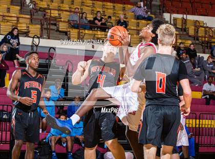 Thumbnail 2 in Hirschi vs. Petrolia (Fantasy of Lights) photogallery.