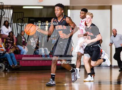 Thumbnail 3 in Hirschi vs. Petrolia (Fantasy of Lights) photogallery.