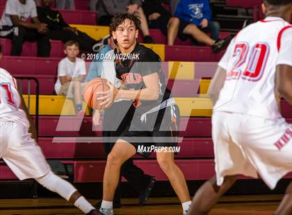 Thumbnail 2 in Hirschi vs. Petrolia (Fantasy of Lights) photogallery.