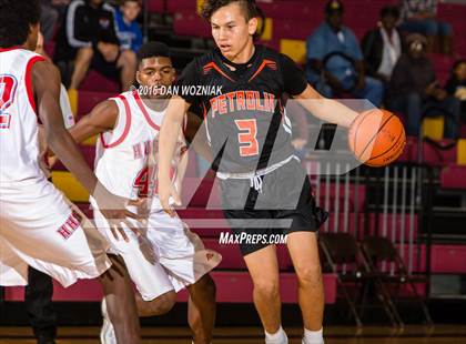 Thumbnail 2 in Hirschi vs. Petrolia (Fantasy of Lights) photogallery.