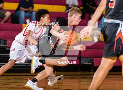 Thumbnail 1 in Hirschi vs. Petrolia (Fantasy of Lights) photogallery.