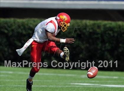 Thumbnail 1 in Glasgow vs. Wilmington Charter (Flash Training Classic) photogallery.