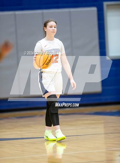 Thumbnail 1 in Mundy's Mill vs. Northside (Oscar Wimberly Christmas Classic @ Lamar County HS) photogallery.