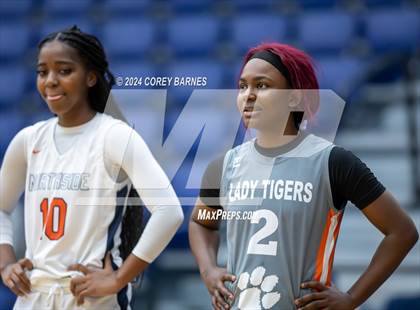Thumbnail 2 in Mundy's Mill vs. Northside (Oscar Wimberly Christmas Classic @ Lamar County HS) photogallery.