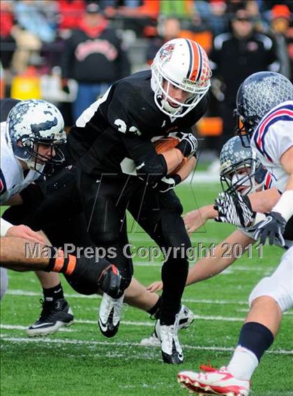 Thumbnail 3 in Chagrin Falls vs. Bishop Hartley (OHSAA D4 Final) photogallery.