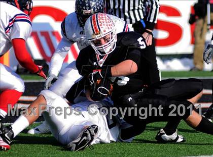 Thumbnail 2 in Chagrin Falls vs. Bishop Hartley (OHSAA D4 Final) photogallery.