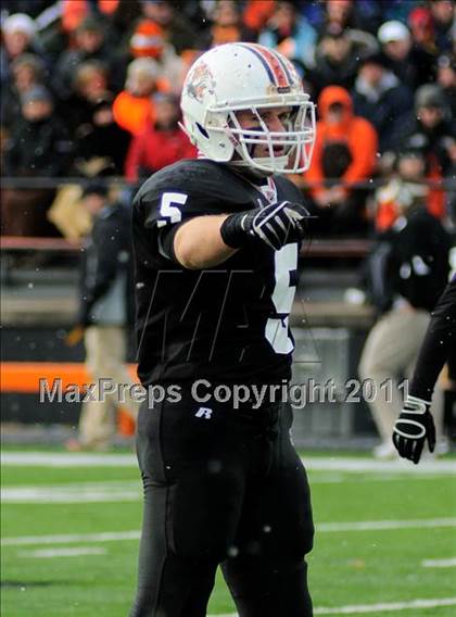Thumbnail 3 in Chagrin Falls vs. Bishop Hartley (OHSAA D4 Final) photogallery.