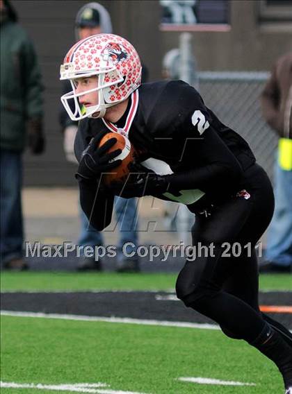 Thumbnail 2 in Chagrin Falls vs. Bishop Hartley (OHSAA D4 Final) photogallery.