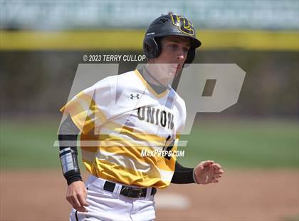 Thumbnail 2 in Union vs. Canyon View (UHSAA 3A Semifinal) photogallery.
