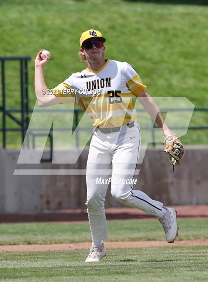 Thumbnail 2 in Union vs. Canyon View (UHSAA 3A Semifinal) photogallery.