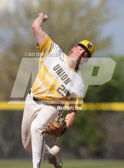 Thumbnail 3 in Union vs. Canyon View (UHSAA 3A Semifinal) photogallery.