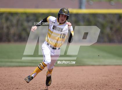 Thumbnail 1 in Union vs. Canyon View (UHSAA 3A Semifinal) photogallery.