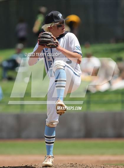 Thumbnail 1 in Union vs. Canyon View (UHSAA 3A Semifinal) photogallery.