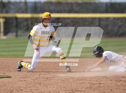 Thumbnail 3 in Union vs. Canyon View (UHSAA 3A Semifinal) photogallery.