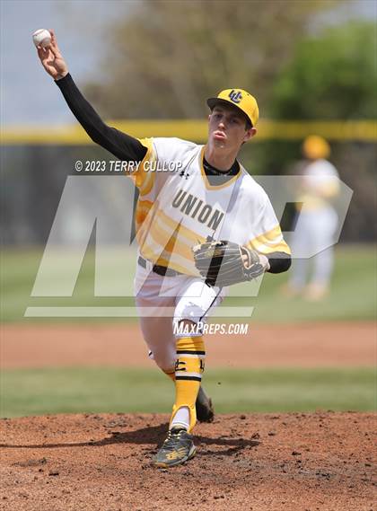 Thumbnail 1 in Union vs. Canyon View (UHSAA 3A Semifinal) photogallery.