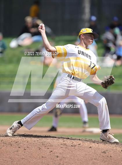 Thumbnail 3 in Union vs. Canyon View (UHSAA 3A Semifinal) photogallery.