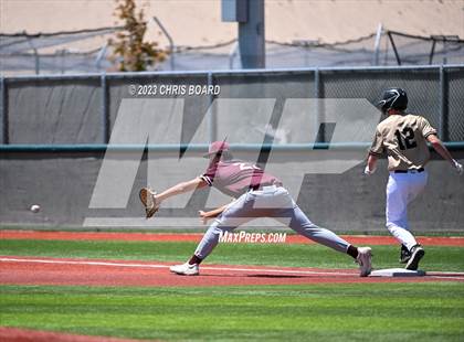 Thumbnail 3 in Tularosa vs. Menaul/Oak Grove (NMAA 2A Quarterfinal) photogallery.