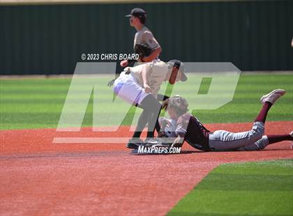 Thumbnail 2 in Tularosa vs. Menaul/Oak Grove (NMAA 2A Quarterfinal) photogallery.