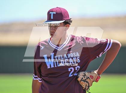 Thumbnail 1 in Tularosa vs. Menaul/Oak Grove (NMAA 2A Quarterfinal) photogallery.