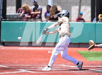 Thumbnail 3 in Tularosa vs. Menaul/Oak Grove (NMAA 2A Quarterfinal) photogallery.