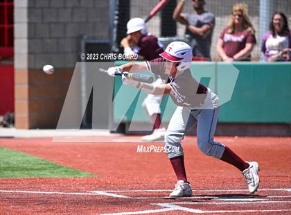 Thumbnail 2 in Tularosa vs. Menaul/Oak Grove (NMAA 2A Quarterfinal) photogallery.
