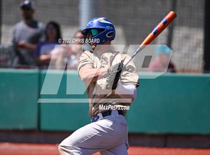 Thumbnail 2 in Tularosa vs. Menaul/Oak Grove (NMAA 2A Quarterfinal) photogallery.