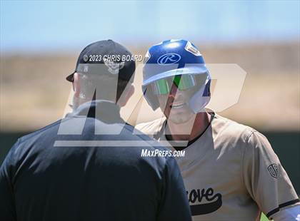 Thumbnail 2 in Tularosa vs. Menaul/Oak Grove (NMAA 2A Quarterfinal) photogallery.