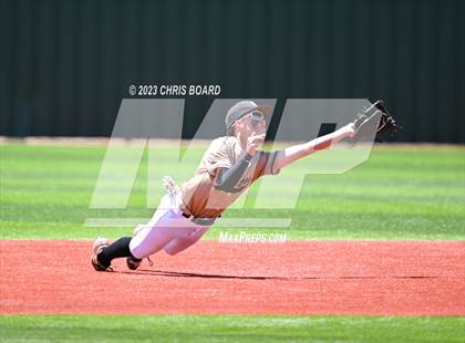 Thumbnail 2 in Tularosa vs. Menaul/Oak Grove (NMAA 2A Quarterfinal) photogallery.