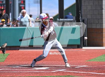 Thumbnail 2 in Tularosa vs. Menaul/Oak Grove (NMAA 2A Quarterfinal) photogallery.