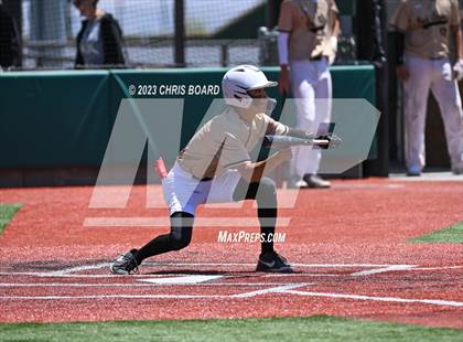 Thumbnail 1 in Tularosa vs. Menaul/Oak Grove (NMAA 2A Quarterfinal) photogallery.