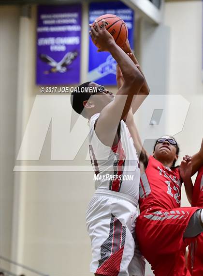 Thumbnail 2 in Ray vs Lee [Robert E.] (SAISD Invitational) photogallery.
