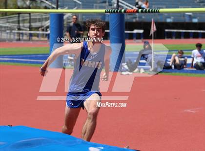Thumbnail 3 in AAA 4A Regional Track & Field Meet photogallery.