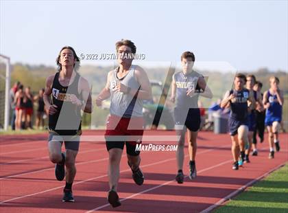 Thumbnail 2 in AAA 4A Regional Track & Field Meet photogallery.
