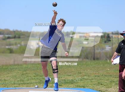 Thumbnail 2 in AAA 4A Regional Track & Field Meet photogallery.