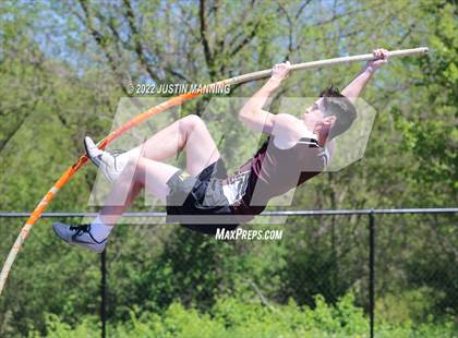 Thumbnail 1 in AAA 4A Regional Track & Field Meet photogallery.