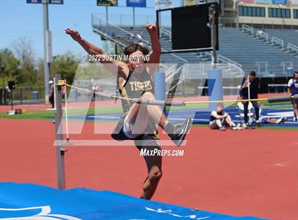 Thumbnail 1 in AAA 4A Regional Track & Field Meet photogallery.