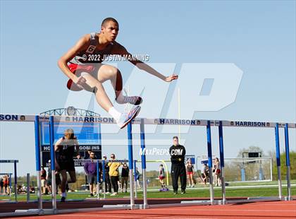 Thumbnail 3 in AAA 4A Regional Track & Field Meet photogallery.