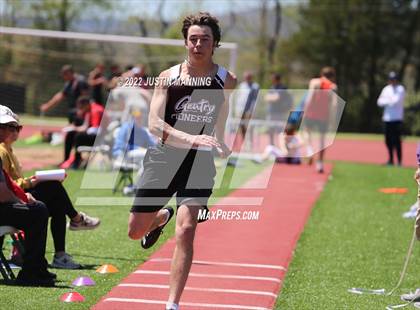 Thumbnail 1 in AAA 4A Regional Track & Field Meet photogallery.