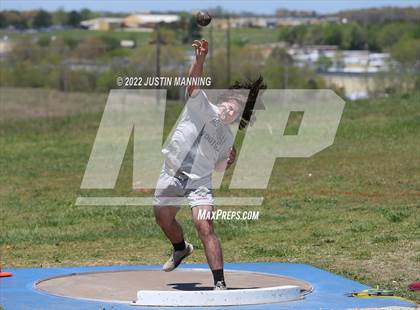 Thumbnail 3 in AAA 4A Regional Track & Field Meet photogallery.