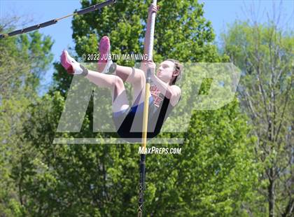 Thumbnail 3 in AAA 4A Regional Track & Field Meet photogallery.