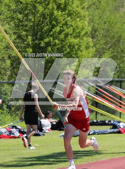 Thumbnail 3 in AAA 4A Regional Track & Field Meet photogallery.