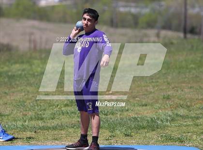 Thumbnail 1 in AAA 4A Regional Track & Field Meet photogallery.