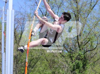 Thumbnail 2 in AAA 4A Regional Track & Field Meet photogallery.