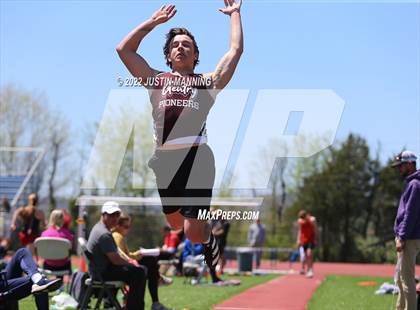 Thumbnail 3 in AAA 4A Regional Track & Field Meet photogallery.
