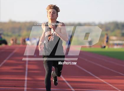 Thumbnail 1 in AAA 4A Regional Track & Field Meet photogallery.
