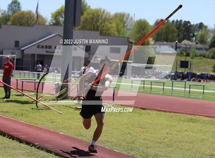 Thumbnail 2 in AAA 4A Regional Track & Field Meet photogallery.