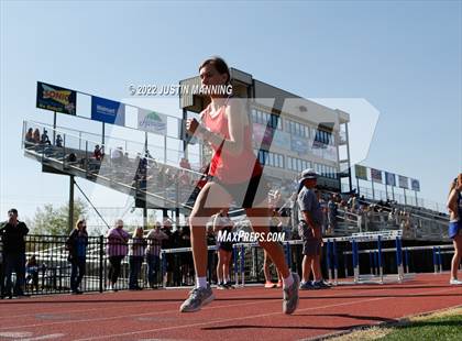 Thumbnail 1 in AAA 4A Regional Track & Field Meet photogallery.