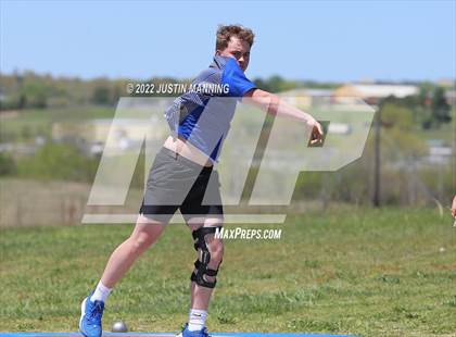 Thumbnail 3 in AAA 4A Regional Track & Field Meet photogallery.
