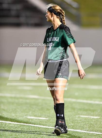 Thumbnail 3 in Red Oak vs. Lake Ridge (UIL 5A Regional Quarterfinal) photogallery.